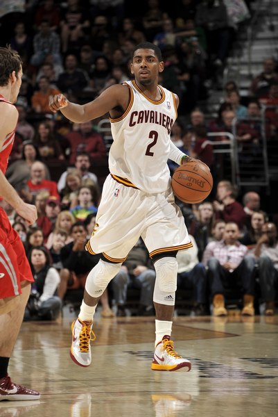 德州游骑兵队王牌投手德格罗姆（Jacob deGrom）2025 年复出后投球时速仍达 100 哩