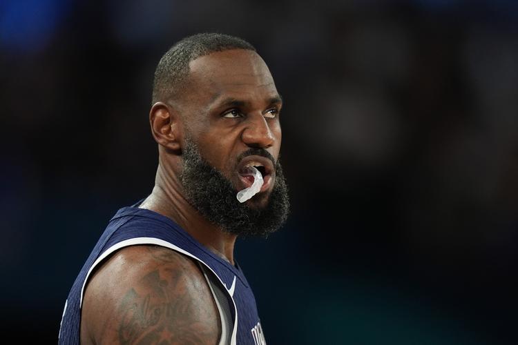 [图]德甲-凯恩帽子戏法 拜仁4-1霍芬海姆开赛四连胜