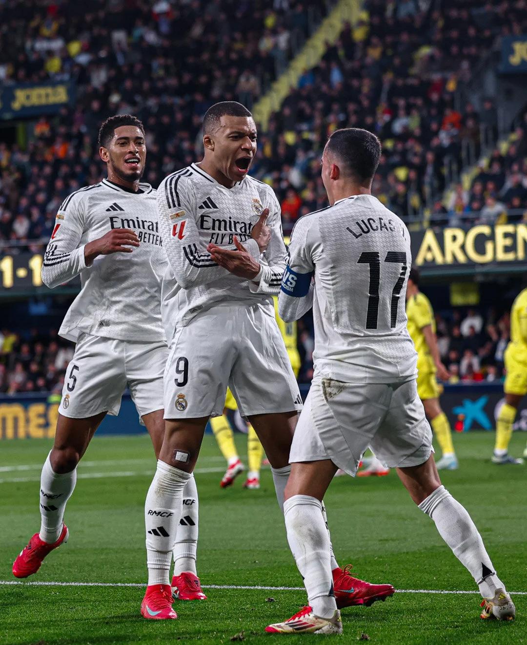 篮球CBA球队启用新训练馆，设备全面升级