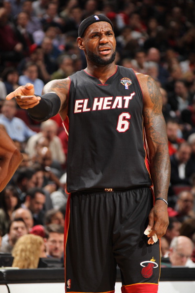 队危速归，图片报：莱比锡安排私人飞机接迪奥曼德