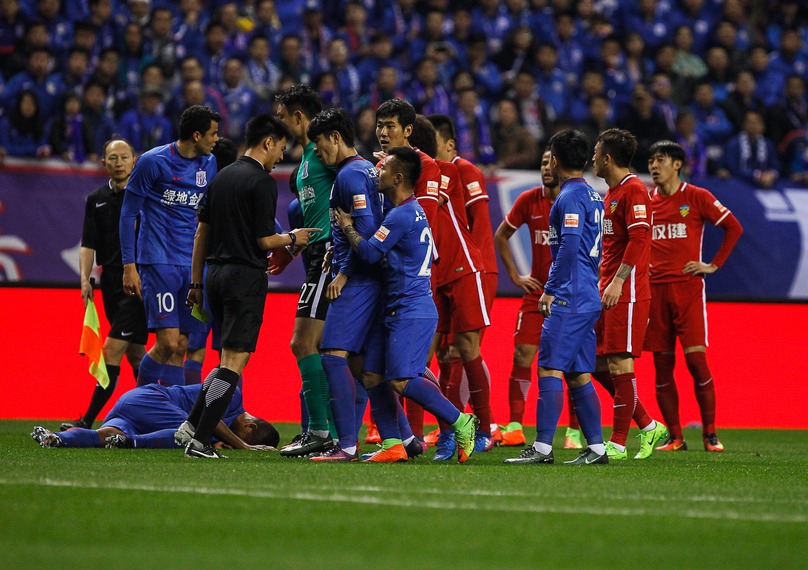 日本职棒：罗德队佐佐木朗希在 2025 告别赛投出 164 公里，现场球探云集