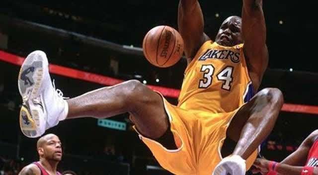 半场战报：罗马1-0乌迪内斯，洛伦佐-佩莱格里尼点射破门