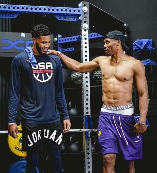 洛杉矶道奇确认：山本由伸将在 2026 春训期间首度测试由他个人参与设计的全新捕手手套