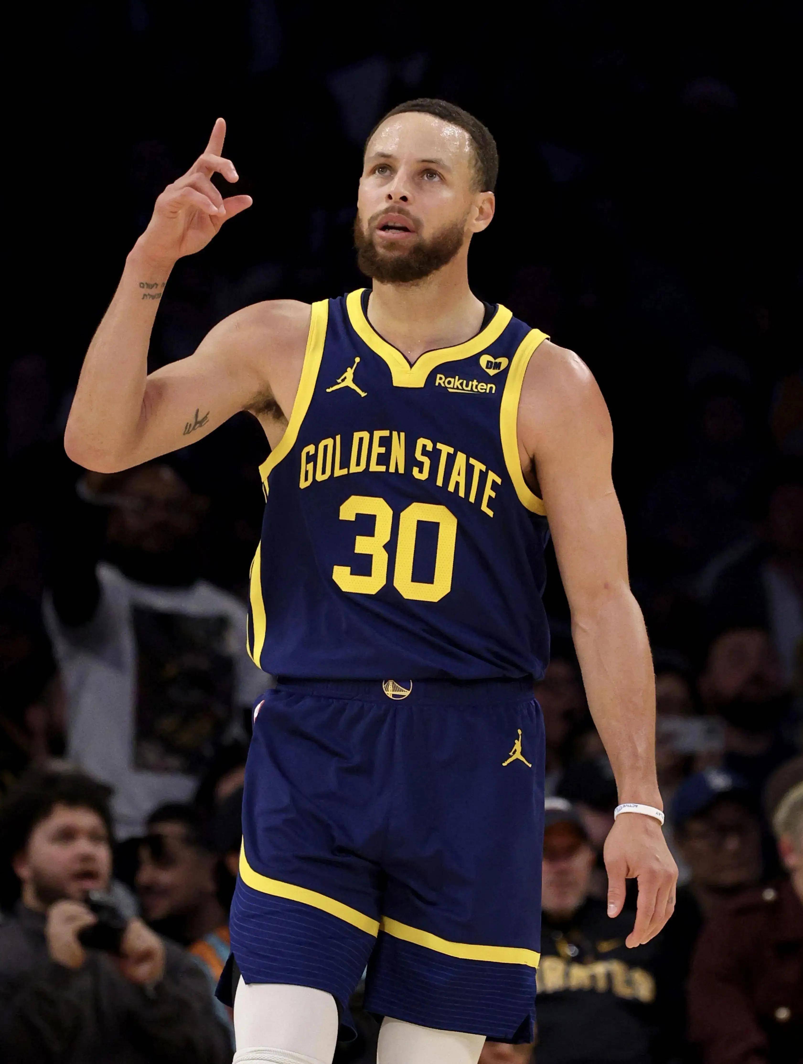 名记：传言威少跟教练、队友相处不融洽！6年5队足以说明问题…